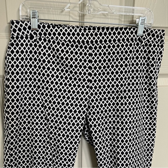 H&M WOMENS BLACK & WHITE CROPPED CIGARETTE TROUSERS SIZE 12 - Picture 3 of 8